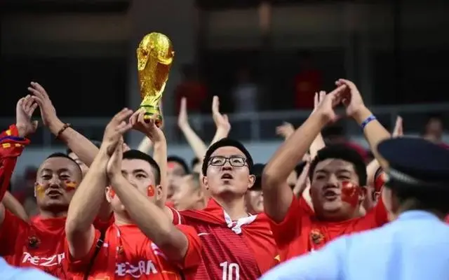 中国足球的冠军历程：从国家队到联赛的全面